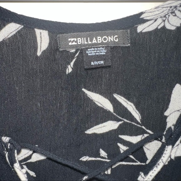 Billabong Oversized Black and White Floral Shirt Size Small - Picture 4 of 8